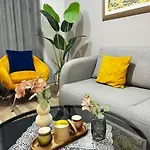 Friends' House In Апартаменты *