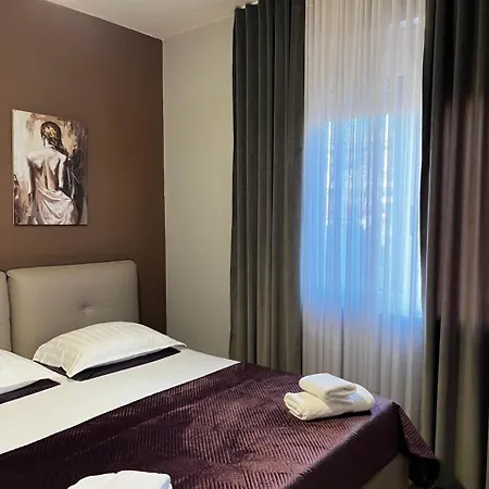 アパート Friends' House In ティラナ