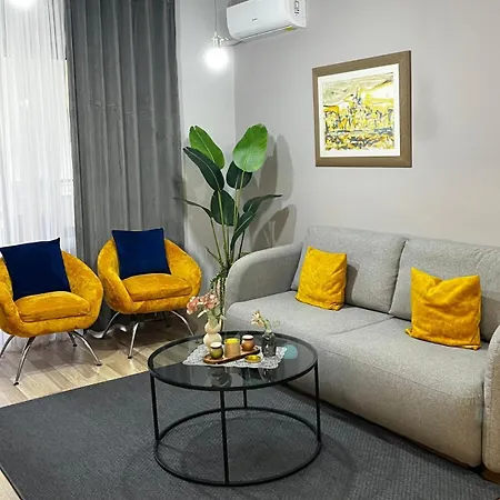 アパート Friends' House In ティラナ